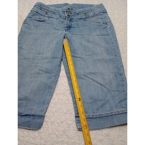 Lee Riders Jean Shorts Women’s Sz 7/8M Bermuda Blue Denim Botton And Zipper - Picture 2 of 12